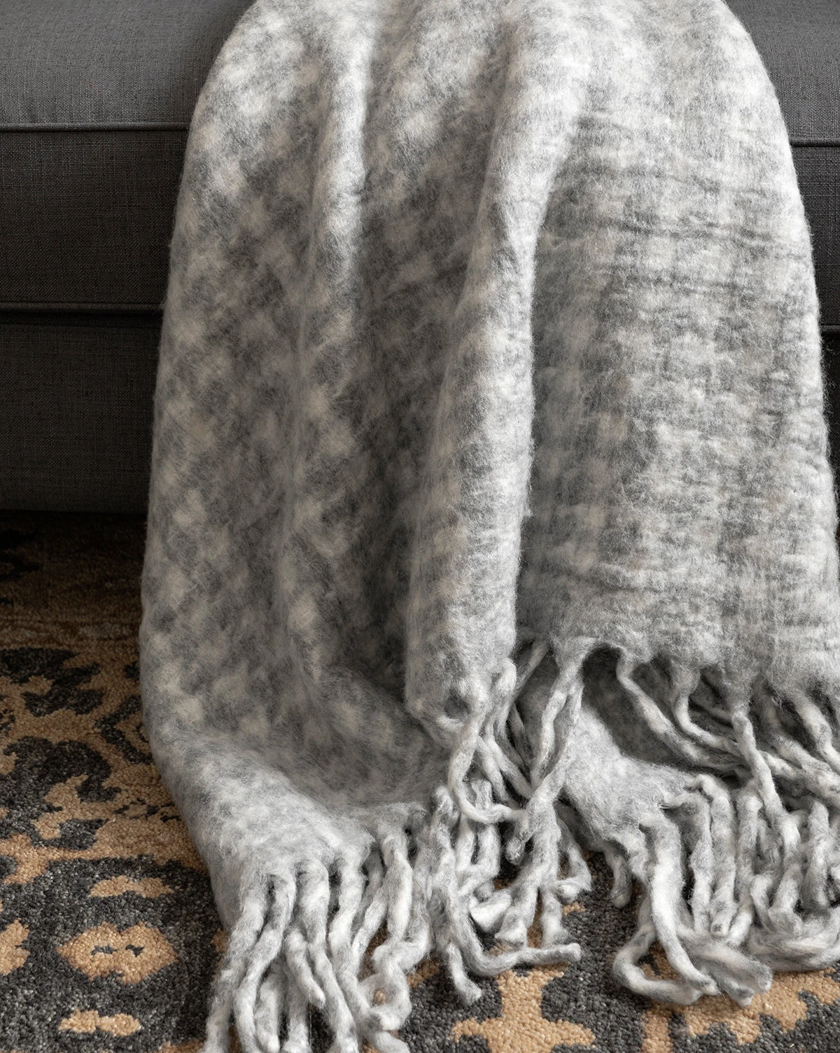 Kirsley Houndstooth Throw