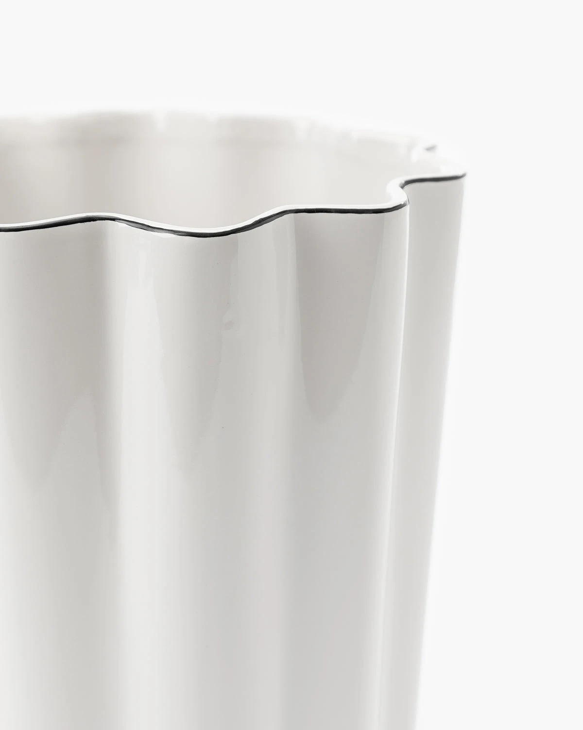 Bryer Waste Bin - Image 3