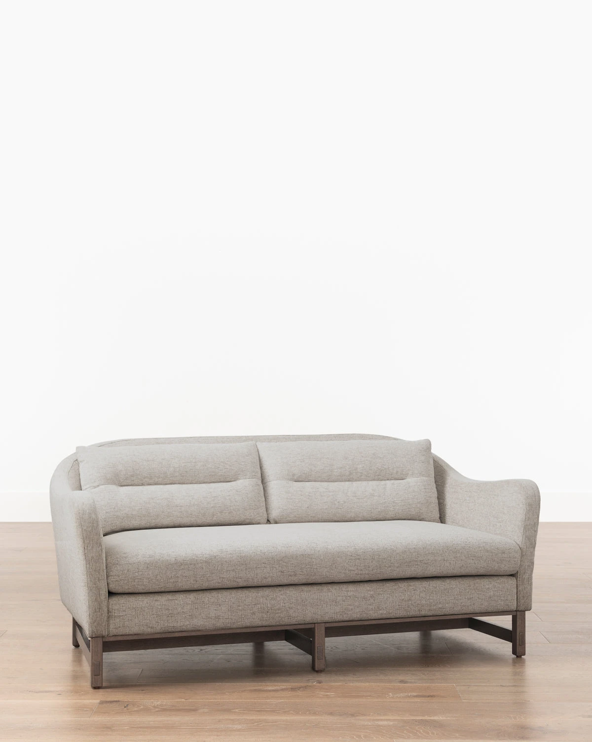 Commodore Settee 68" - Image 5