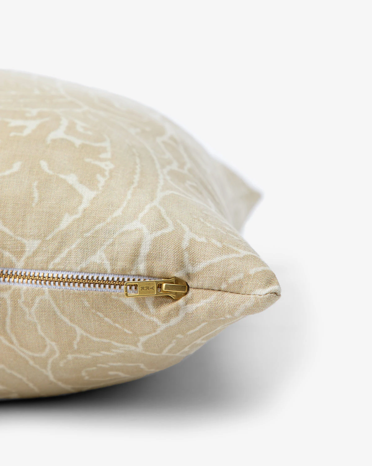 Daria Pillow Cover - Image 4