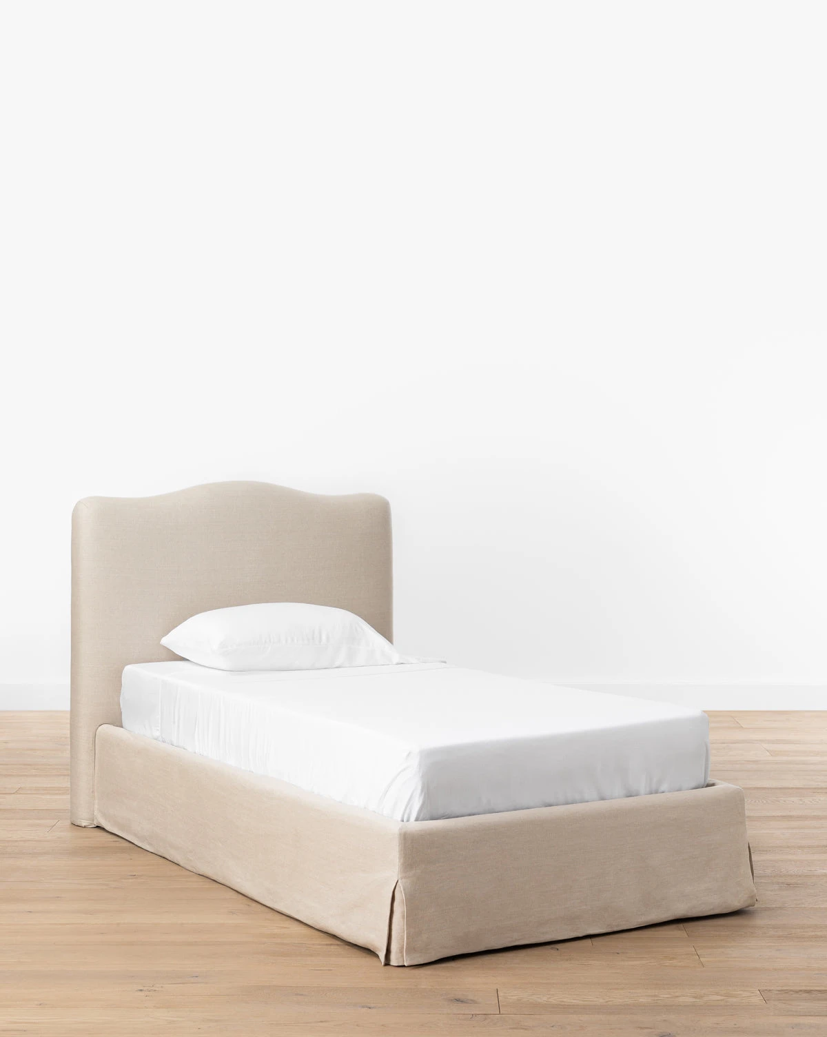 Henrietta Bed - Image 6