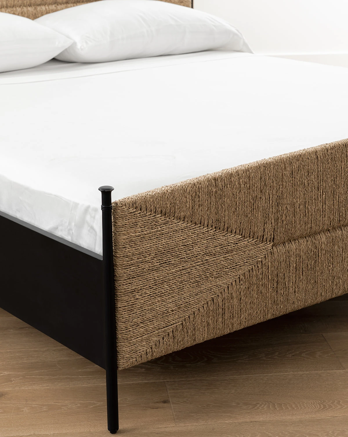 Peregrine Bed - Image 5