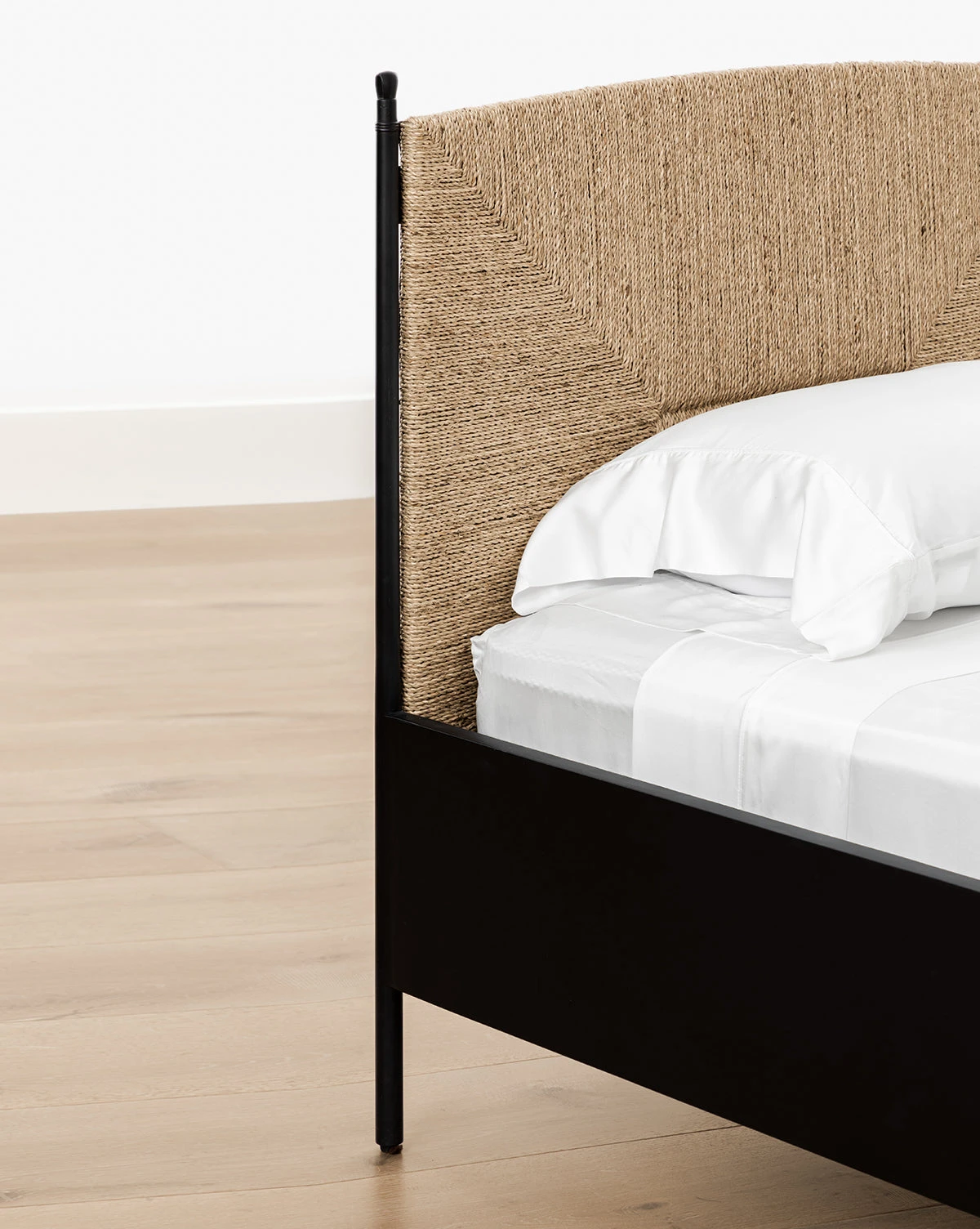 Peregrine Bed - Image 10