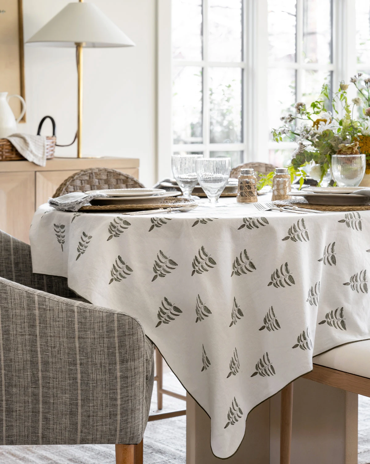 Lorraine Print Tablecloth - Image 2