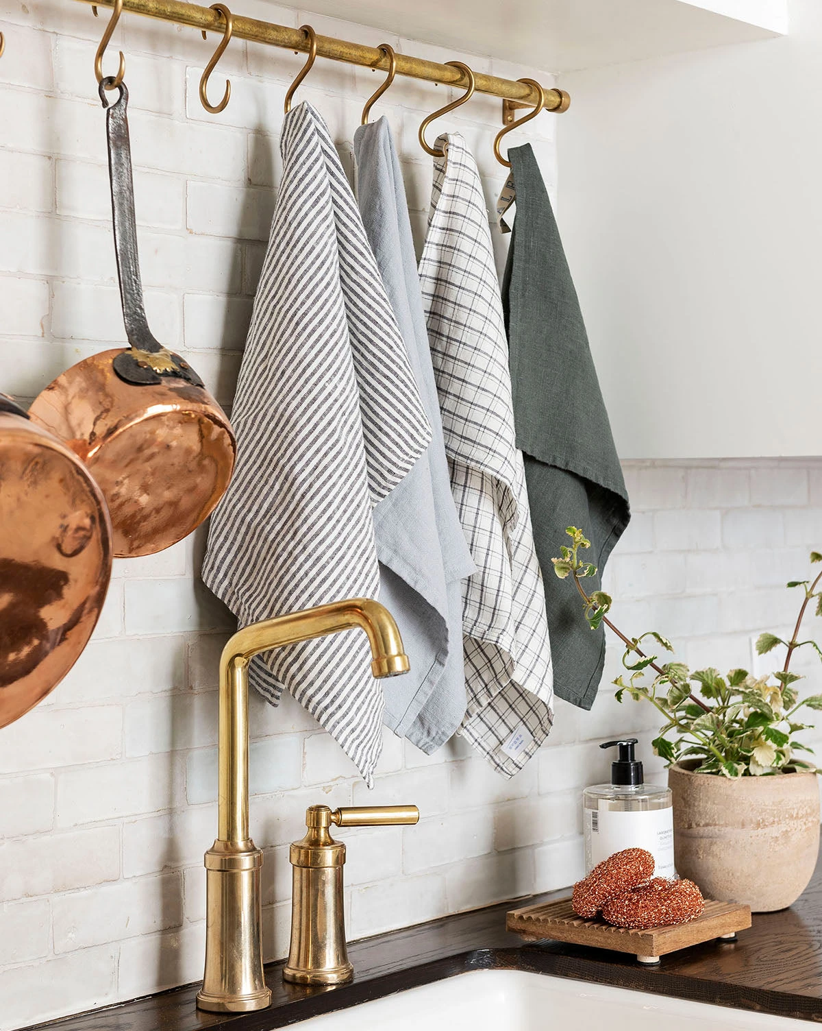 Thin Stripe Linen Hand Towel - Image 2