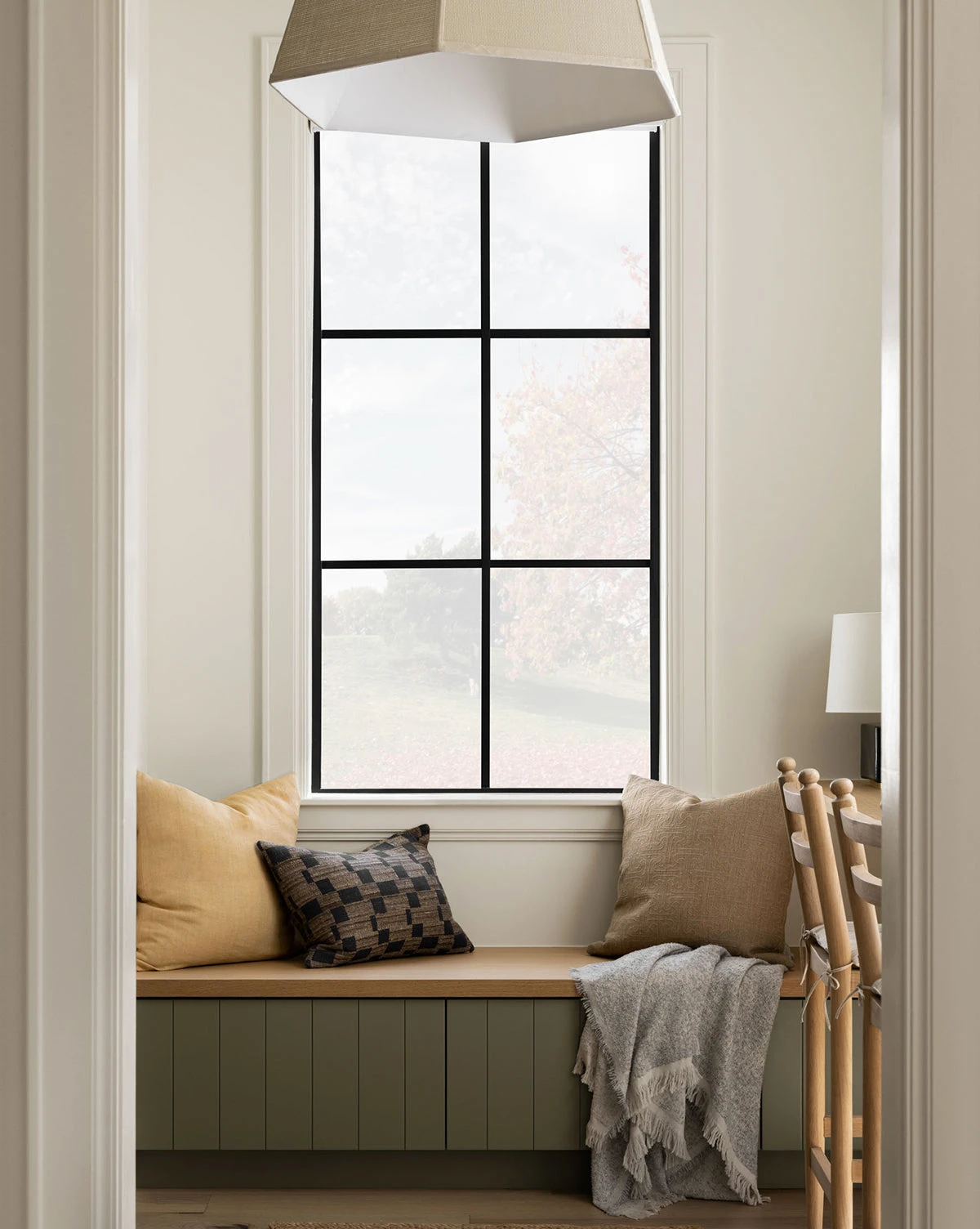 Hedgerow Navy Pillow Cover - Image 4