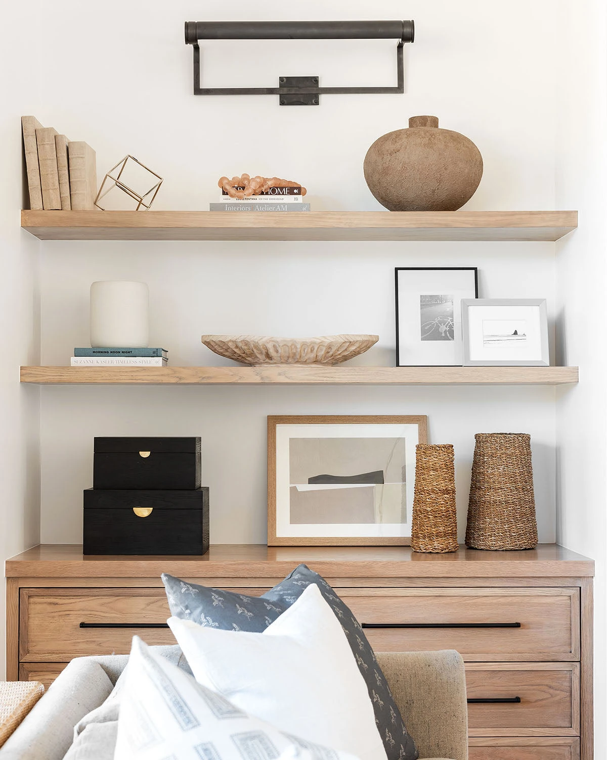 Cosmopolitan Picture Light - Image 2