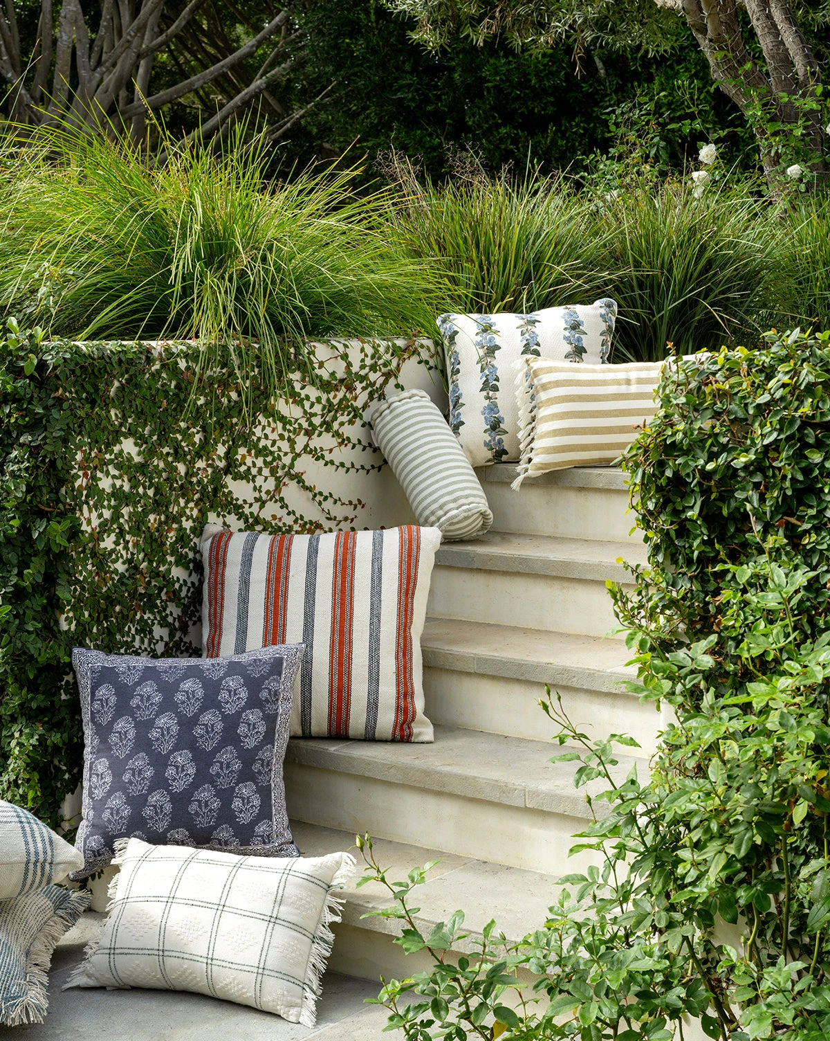 Yardley Indoor/Outdoor Pillow - Image 4