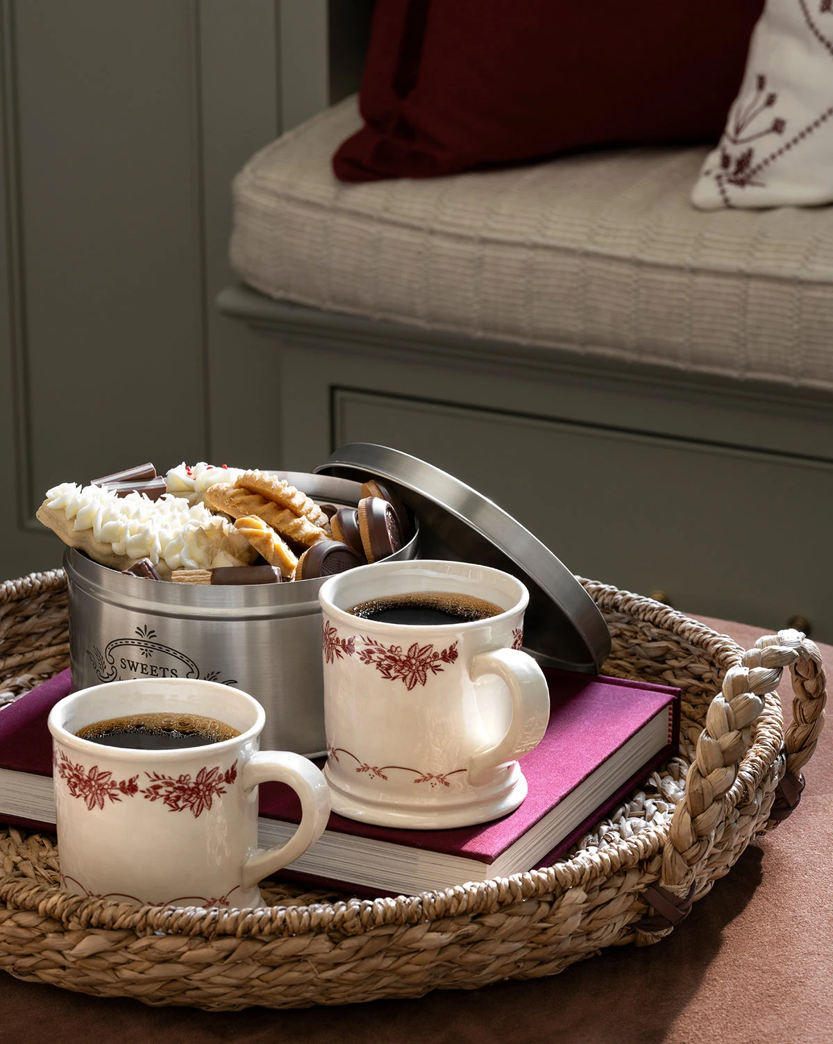 Coronet Mugs (Set Of 4)